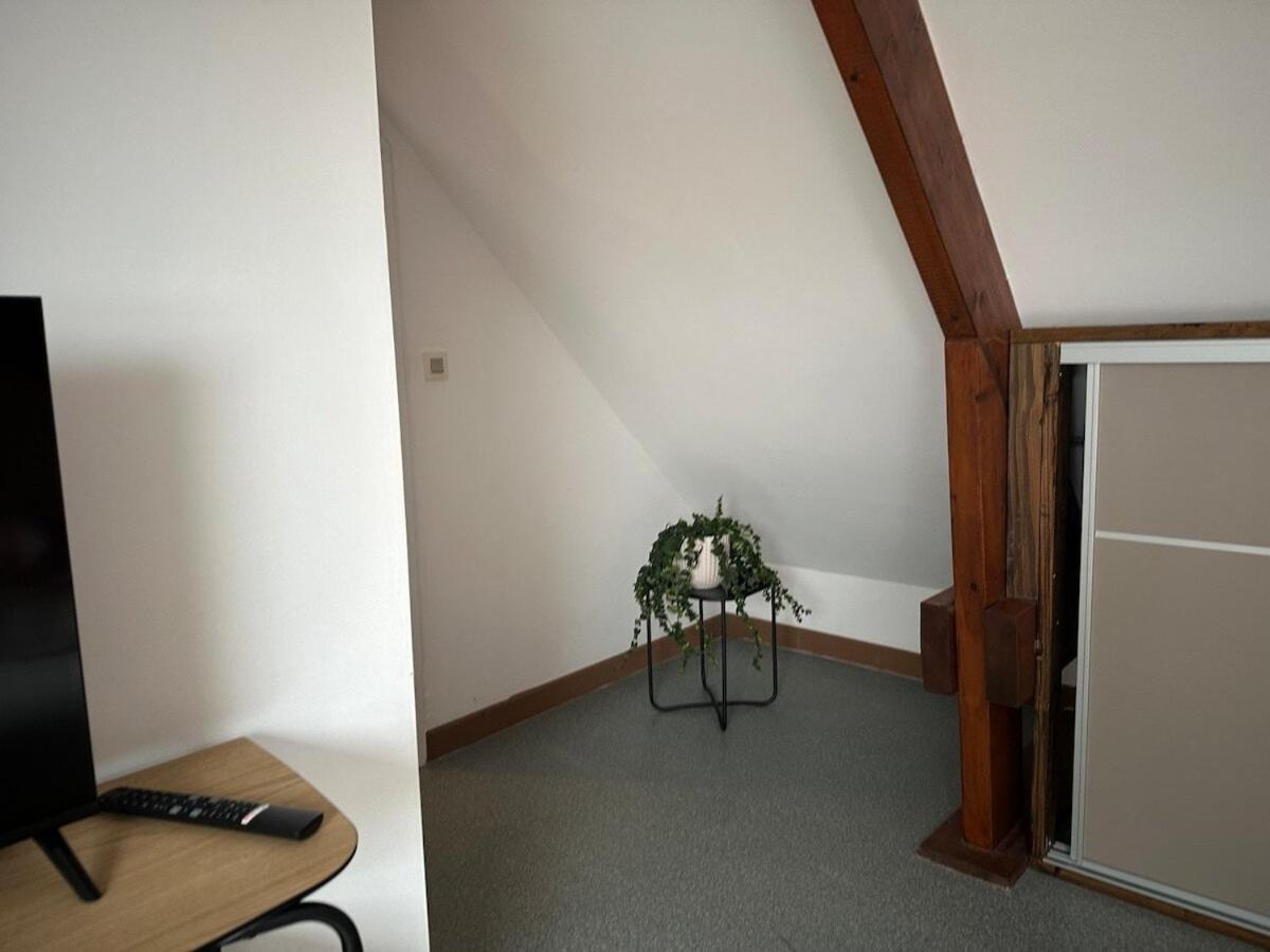 Maison Seventies Climatisee, Parking Prive Chablis Buitenkant foto
