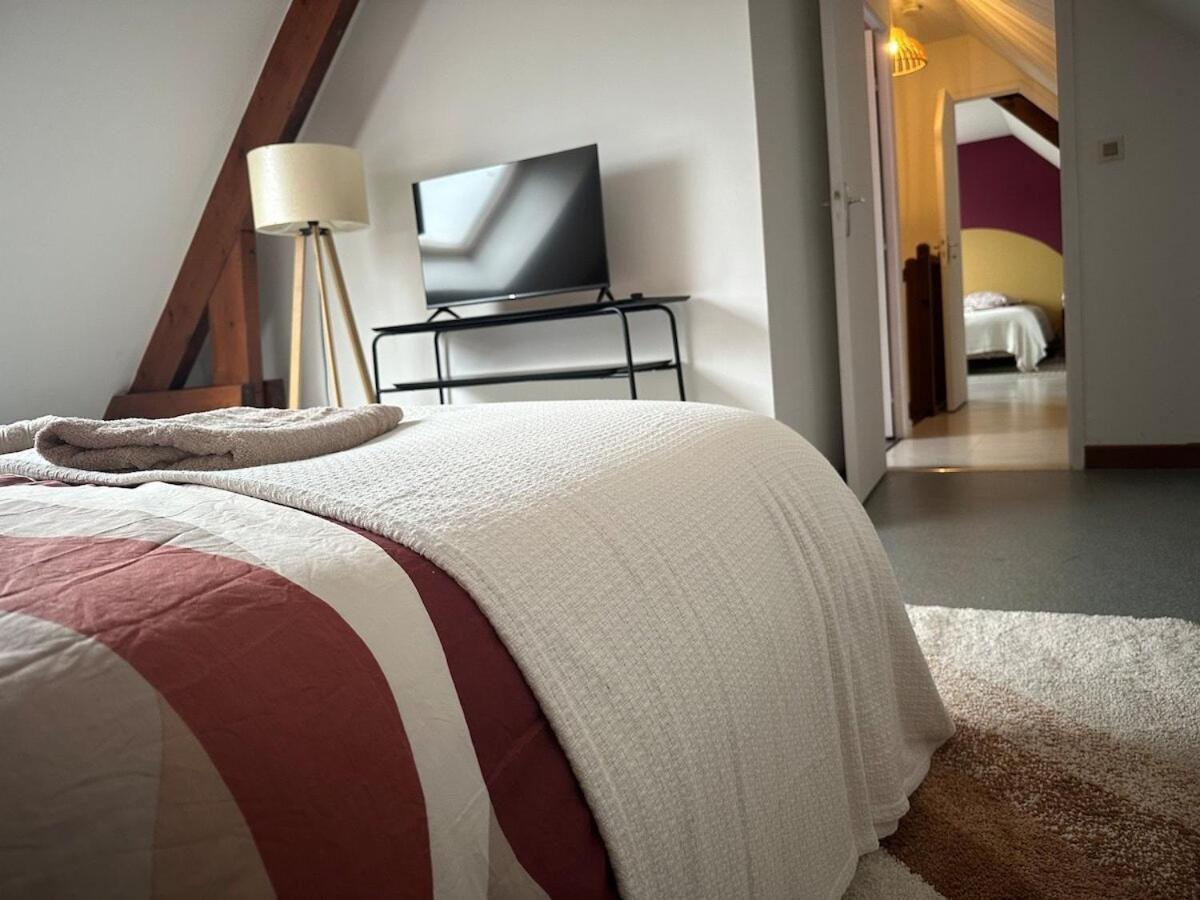 Maison Seventies Climatisee, Parking Prive Chablis Buitenkant foto