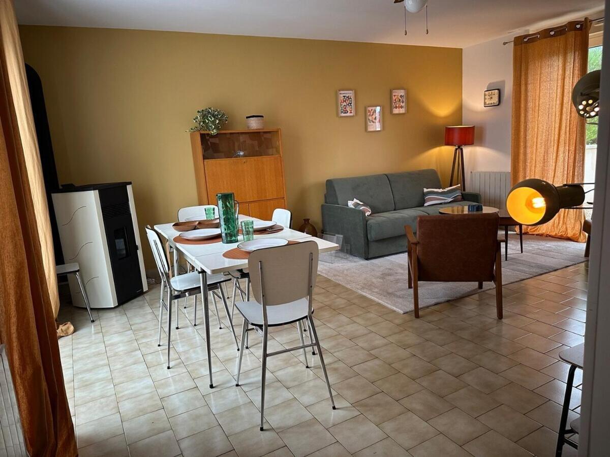 Maison Seventies Climatisee, Parking Prive Chablis Buitenkant foto